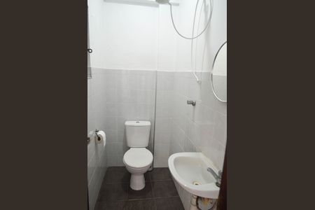 Casa à venda com 180m², 3 quartos e 4 vagasBanheiro de serviço