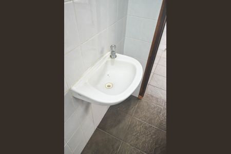 Casa à venda com 180m², 3 quartos e 4 vagasBanheiro de serviço