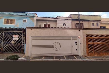 Casa à venda com 180m², 3 quartos e 4 vagasFachada