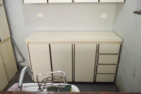 Casa à venda com 180m², 3 quartos e 4 vagasÁrea de Serviço