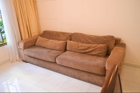 Casa à venda com 180m², 3 quartos e 4 vagasSala