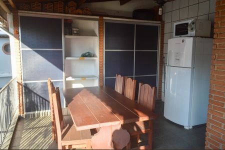 Casa à venda com 180m², 3 quartos e 4 vagasÁrea gourmet