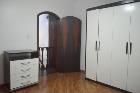 Casa à venda com 180m², 3 quartos e 4 vagasQuarto 2