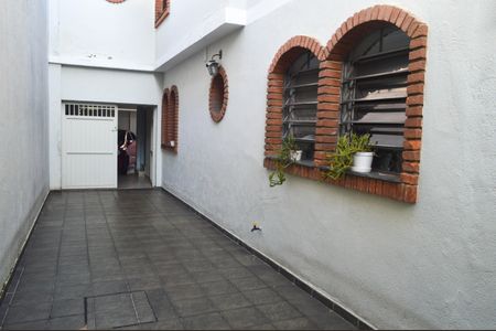 Casa à venda com 180m², 3 quartos e 4 vagasÁrea externa