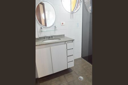 Casa à venda com 180m², 3 quartos e 4 vagasBanheiro Suíte