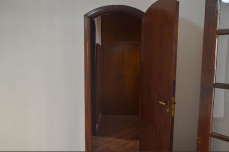 Casa à venda com 180m², 3 quartos e 4 vagasQuarto 1 Suíte