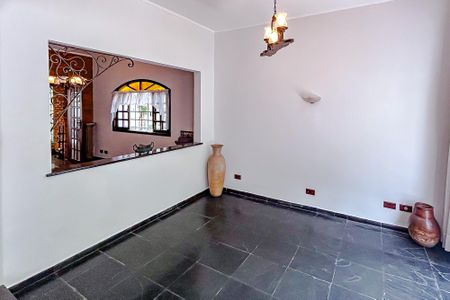 Casa à venda com 242m², 5 quartos e 5 vagasSala