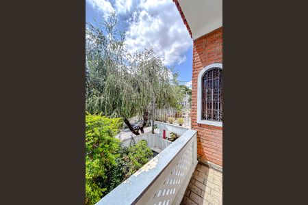 Casa à venda com 242m², 5 quartos e 5 vagasVaranda do Quarto 1