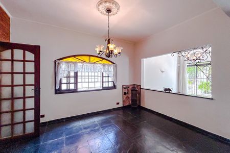 Casa à venda com 242m², 5 quartos e 5 vagasSala de Jantar