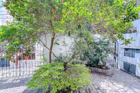 Casa à venda com 242m², 5 quartos e 5 vagasVista da Sala