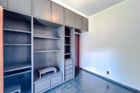 Casa à venda com 242m², 5 quartos e 5 vagasQuarto 1