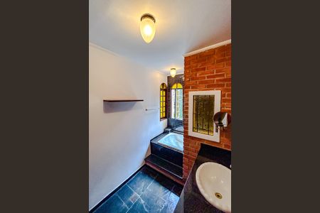 Casa à venda com 242m², 5 quartos e 5 vagasBanheiro