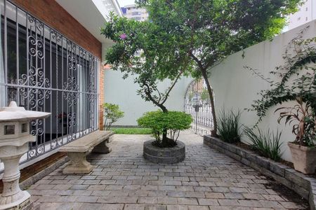 Casa à venda com 242m², 5 quartos e 5 vagasQuintal