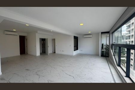 Apartamento à venda com 162m², 3 quartos e 3 vagas