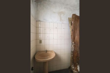 Casa à venda com 153m², 3 quartos e sem vagaCasa 2 - Banheiro