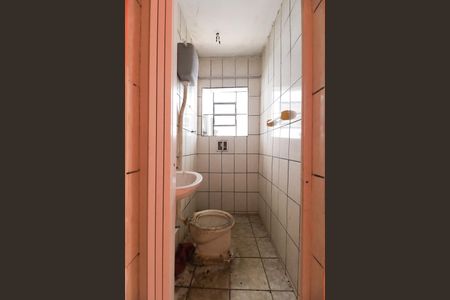 Casa à venda com 153m², 3 quartos e sem vagaBanheiro 