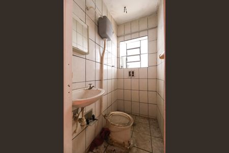 Casa à venda com 153m², 3 quartos e sem vagaBanheiro 