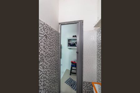 Casa à venda com 35m², 1 quarto e sem vaga Casa à venda com 35m², 1 quarto e sem vagaBanheiro