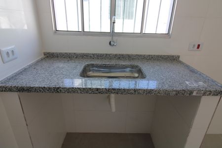 Cozinha de casa de condomínio para alugar com 1 quarto, 52m² em Jardim Popular, São Paulo