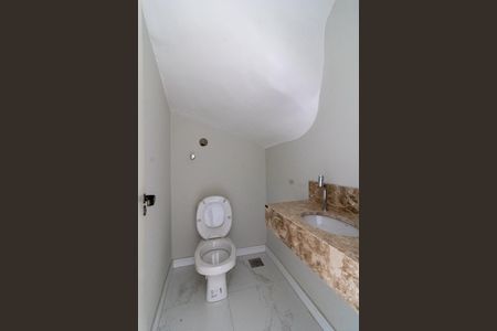 Casa à venda com 108m², 2 quartos e 2 vagasLavabo