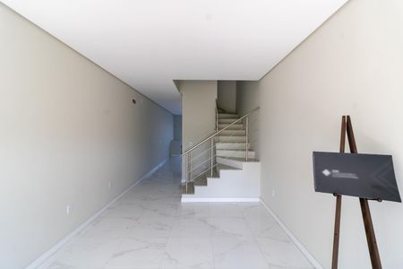 Casa à venda com 108m², 2 quartos e 2 vagasSala
