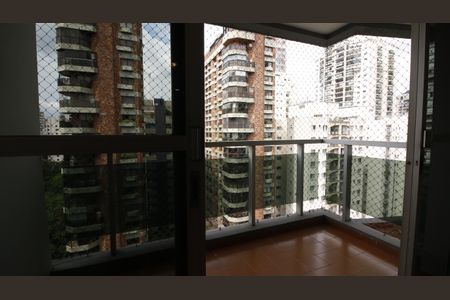 Apartamento para alugar com 89m², 2 quartos e 1 vagaSacada