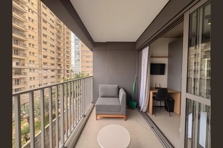 Studio à venda com 22m², 1 quarto e sem vaga Studio à venda com 22m², 1 quarto e sem vagaVaranda