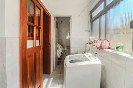 Apartamento à venda com 68m², 2 quartos e 1 vaga Apartamento à venda com 68m², 2 quartos e 1 vagaCozinha e Área de Serviço