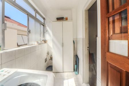 Apartamento à venda com 68m², 2 quartos e 1 vaga Apartamento à venda com 68m², 2 quartos e 1 vagaCozinha e Área de Serviço