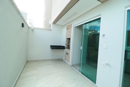 Apartamento para alugar com 64m², 2 quartos e 1 vagaÁrea privativa