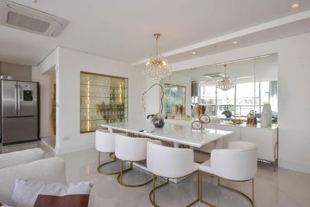 Apartamento à venda com 140m², 2 quartos e 2 vagasCobertura - Sala