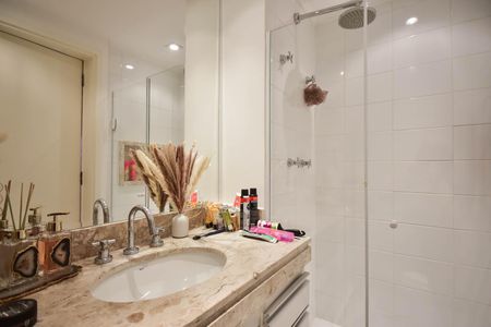 Apartamento à venda com 140m², 2 quartos e 2 vagasBanheiro