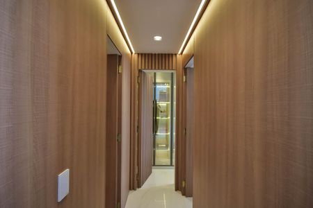 Apartamento à venda com 140m², 2 quartos e 2 vagasCorredor