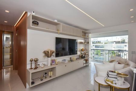 Apartamento à venda com 140m², 2 quartos e 2 vagasSala