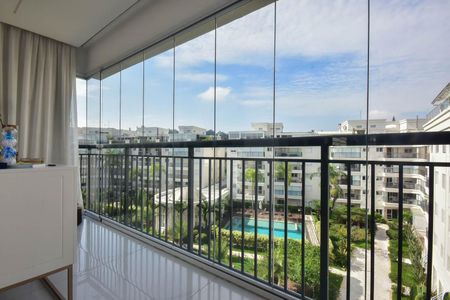 Apartamento à venda com 140m², 2 quartos e 2 vagasVaranda