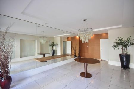 Apartamento à venda com 140m², 2 quartos e 2 vagasHall Social