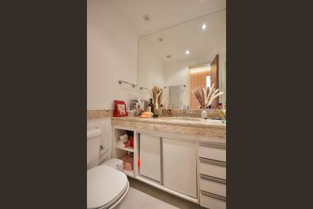 Apartamento à venda com 140m², 2 quartos e 2 vagasBanheiro