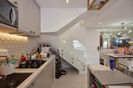 Apartamento à venda com 140m², 2 quartos e 2 vagasCozinha