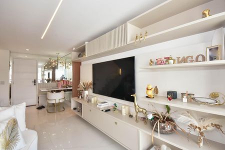 Apartamento à venda com 140m², 2 quartos e 2 vagasSala