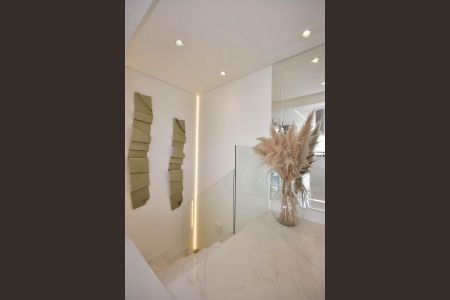 Apartamento à venda com 140m², 2 quartos e 2 vagasEscada