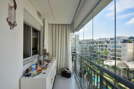 Apartamento à venda com 140m², 2 quartos e 2 vagasVaranda