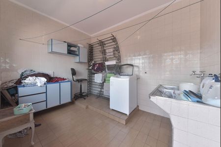 Casa à venda com 350m², 3 quartos e 4 vagas Casa à venda com 350m², 3 quartos e 4 vagasLavanderia