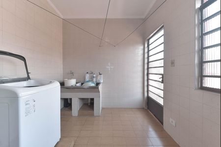 Casa à venda com 350m², 3 quartos e 4 vagas Casa à venda com 350m², 3 quartos e 4 vagasLavanderia