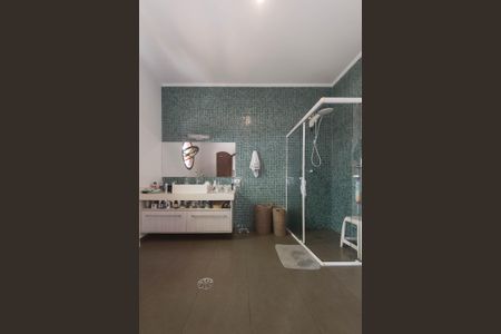 Casa à venda com 350m², 3 quartos e 4 vagas Casa à venda com 350m², 3 quartos e 4 vagasBanheiro da Suíte 2