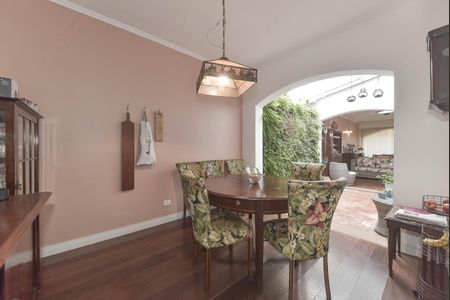 Casa à venda com 350m², 3 quartos e 4 vagas Casa à venda com 350m², 3 quartos e 4 vagasSala de Jantar