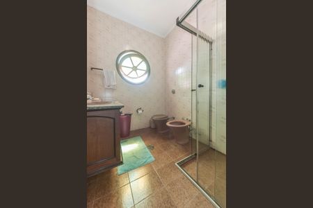 Casa à venda com 350m², 3 quartos e 4 vagas Casa à venda com 350m², 3 quartos e 4 vagasBanheiro da Suíte 1