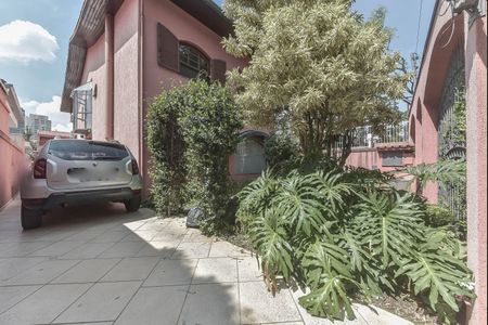 Casa à venda com 350m², 3 quartos e 4 vagas Casa à venda com 350m², 3 quartos e 4 vagasGaragem