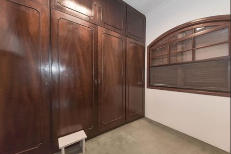 Casa à venda com 350m², 3 quartos e 4 vagas Casa à venda com 350m², 3 quartos e 4 vagasSuíte 2 - Closet