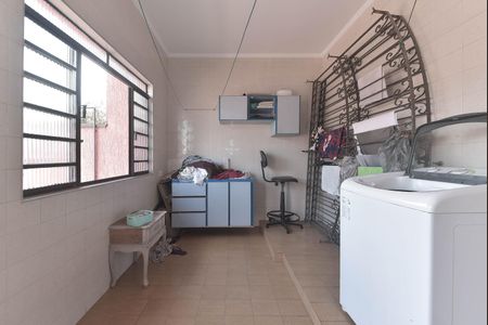 Casa à venda com 350m², 3 quartos e 4 vagas Casa à venda com 350m², 3 quartos e 4 vagasLavanderia