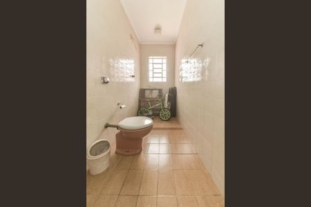 Casa à venda com 350m², 3 quartos e 4 vagas Casa à venda com 350m², 3 quartos e 4 vagasBanheiro da Area Gourmet